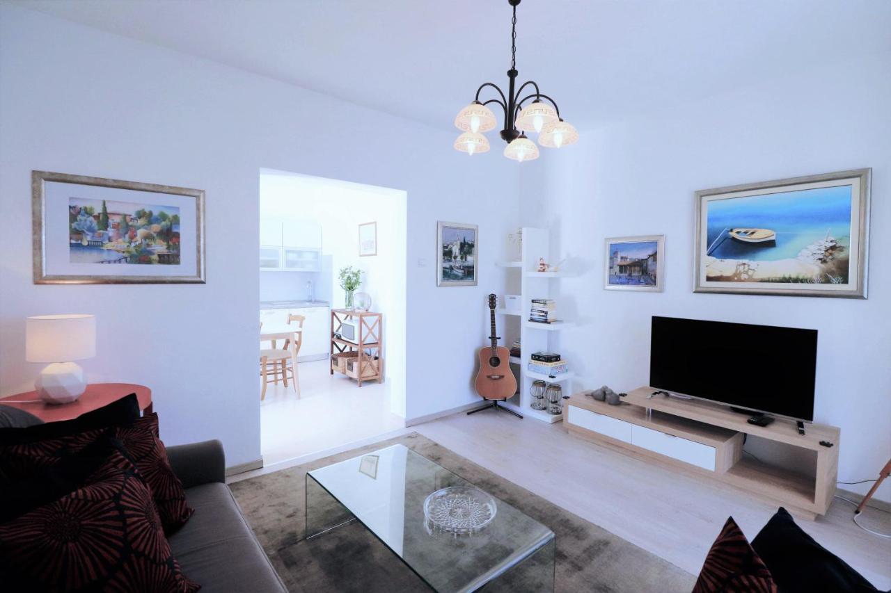Villa Mendula: Luxury Beachfront Retreat with Pool and Organic Gardens Trogir Exterior photo